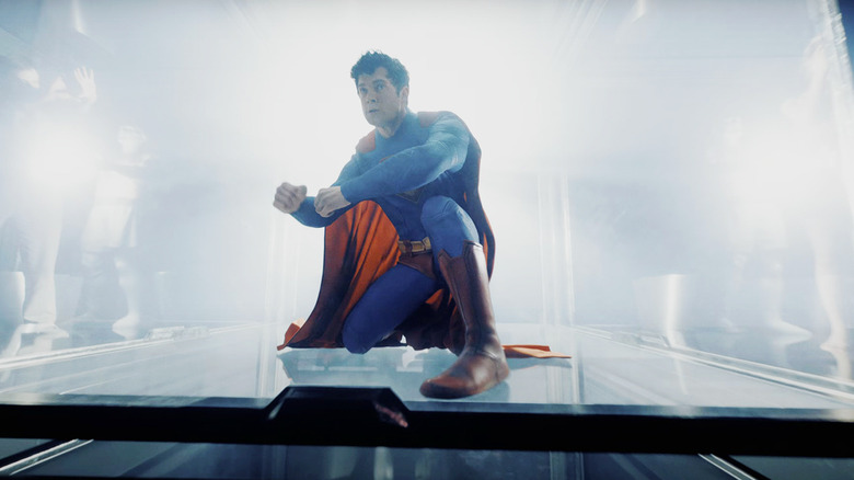 O Super -Homem do Presman David se prepara para vencer a panela de vidro no Super -Homem