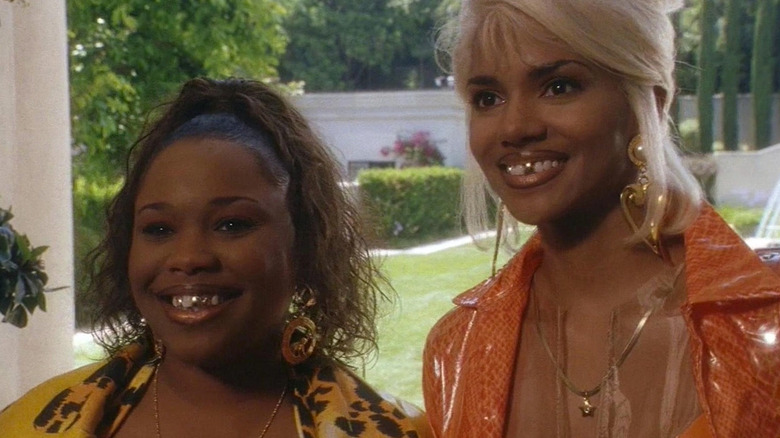 Natalie Desselle Reed and Halle Berry in B.A.P.S.