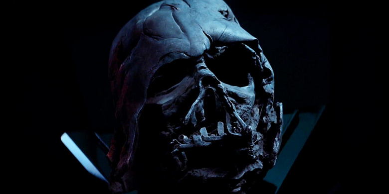Hot Toys - Burnt Darth Vader Helmet Replica