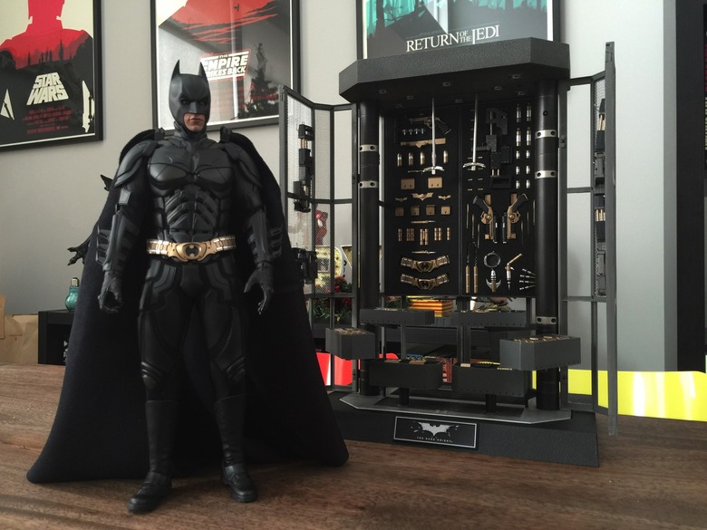 Hot Toys The Dark Knight Batman Armory Sixth Scale Figure Set