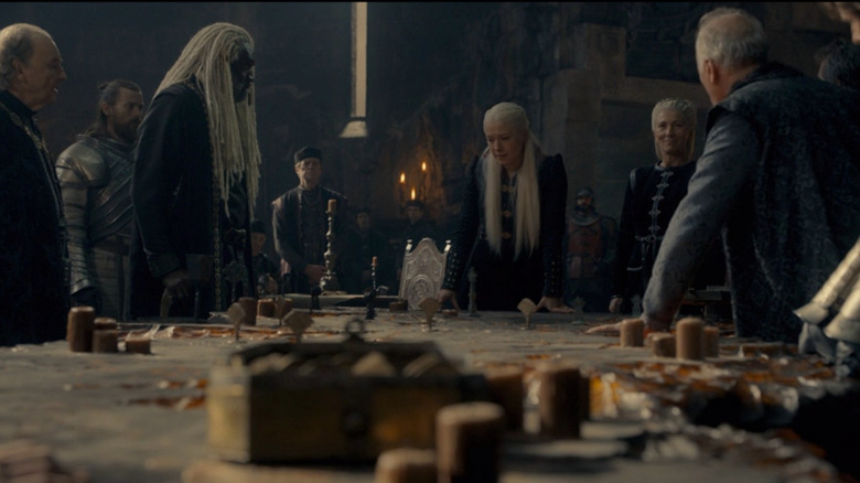 Scene around the table in House of the Dragon season 1 finale
