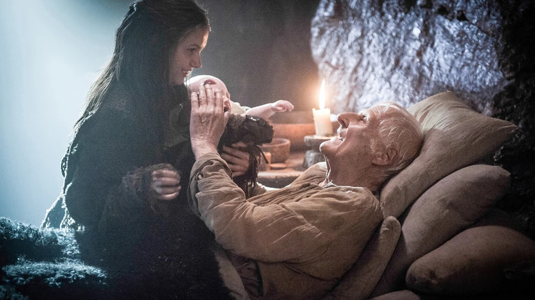 A dying Maester Aemon smiles at Gilly and Young Sam in Game of Thrones