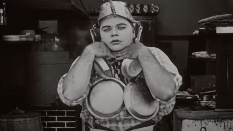 Roscoe Fatty Arbuckle the cook pans