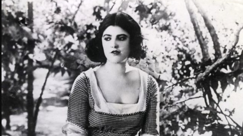 Virginia Rappe face a twilight baby