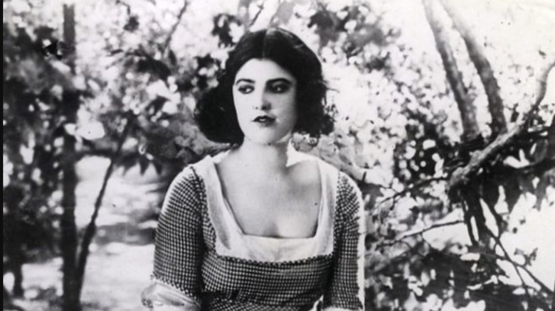 Virginia Rappe face a twilight baby