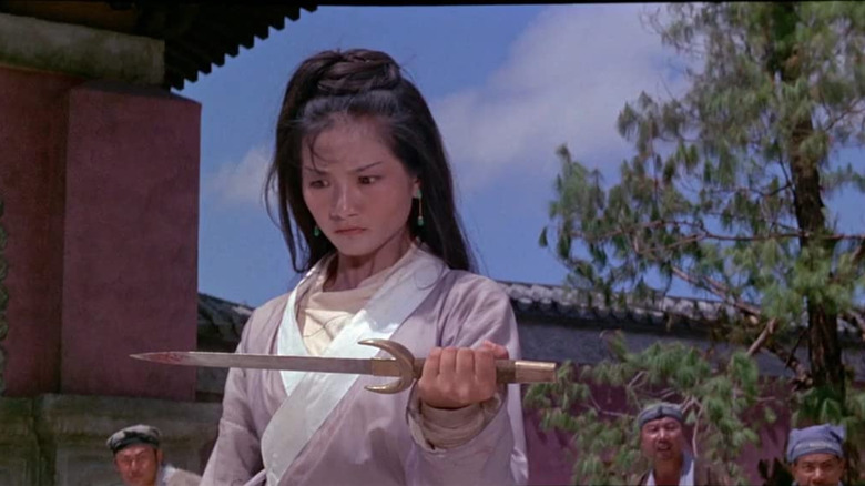 Come Drink With Me Golden Swallow wields sword