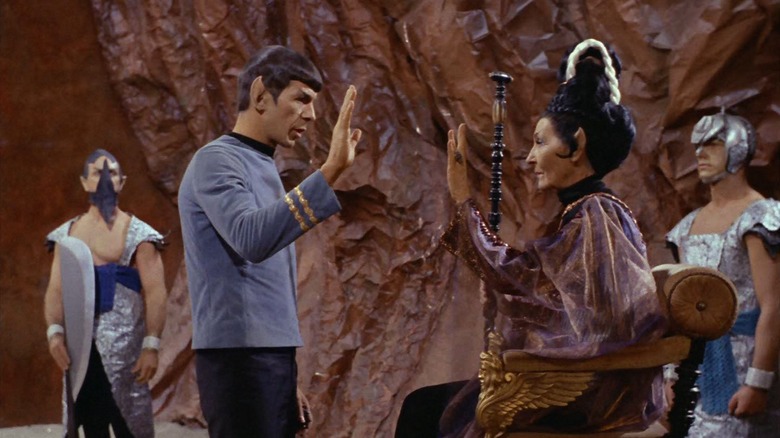 Spock saltuing T'Pau on Star Trek