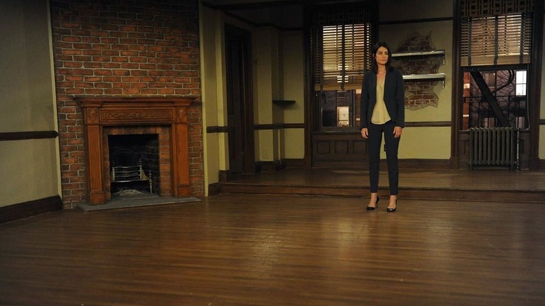 Robin in the empty apartment in How I Met Your Mother