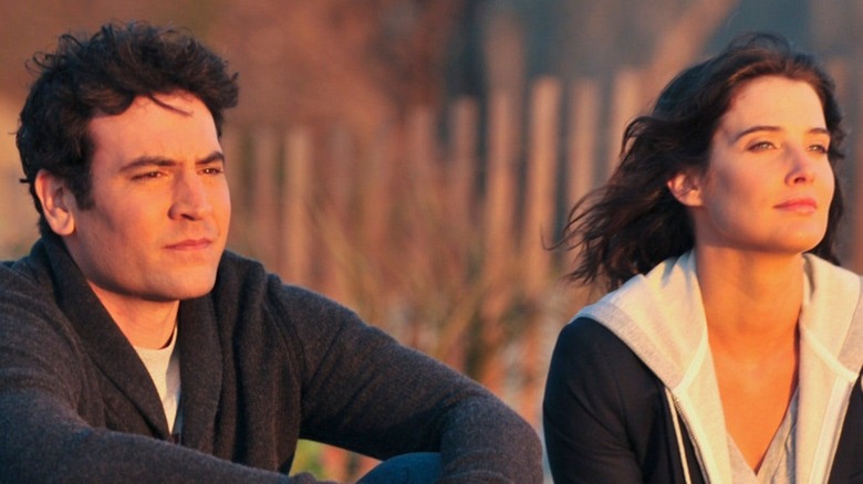 Ted and Robin watch sunrise in How I Met Your Mother