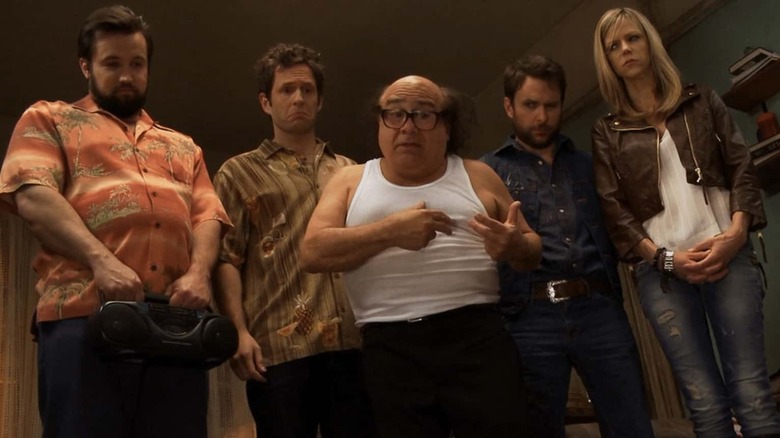 Rob McElhenney, Glenn Howerton, Danny DeVito, Charlie Day and Kaitlin Olson in It's Always Sunny in Philadelphia