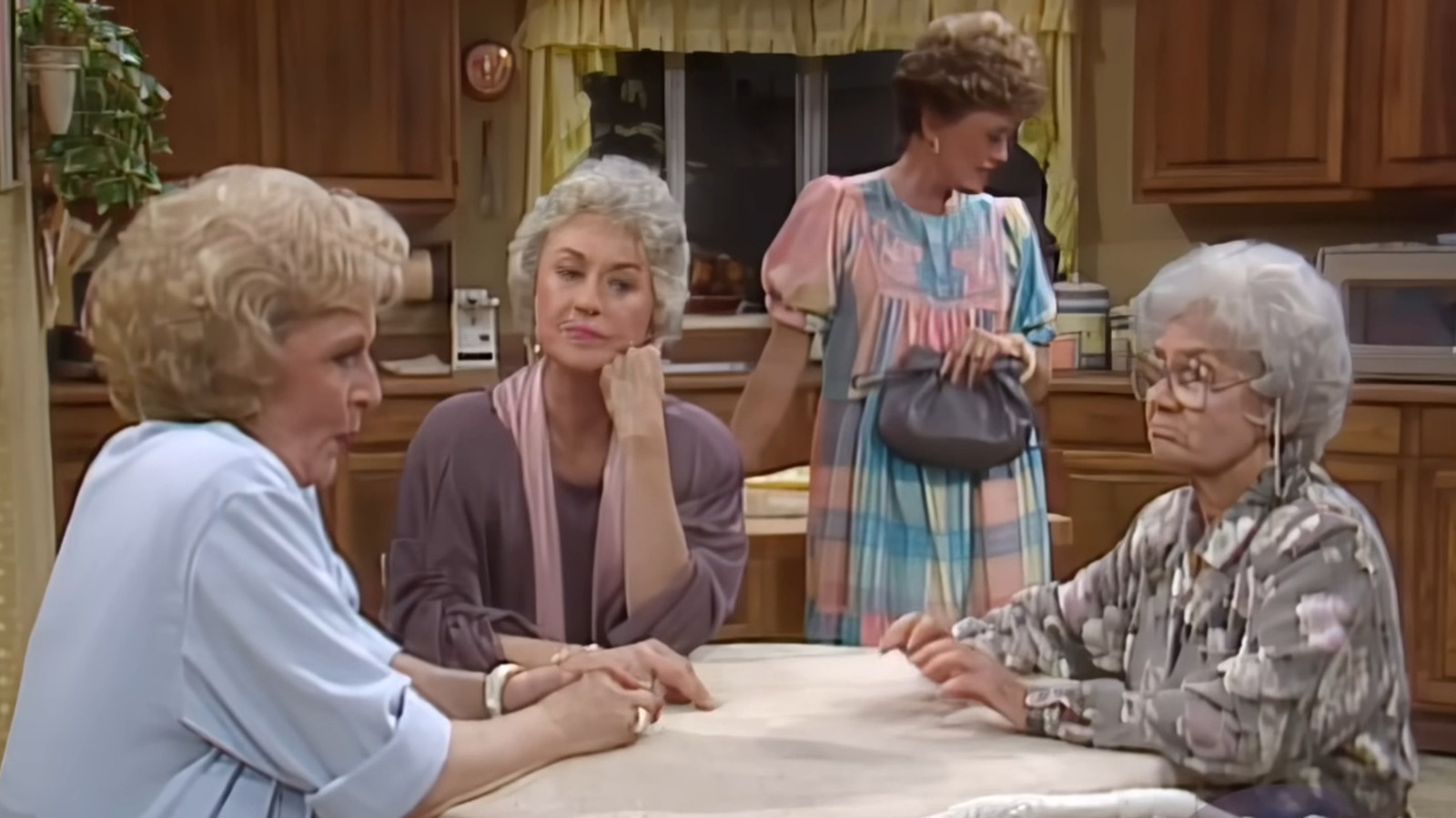 Hoe oud waren de Golden Girls-castleden in seizoen 1?