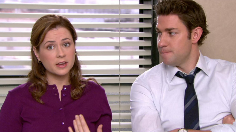 Jenna Fischer and John Krasinski in The Office