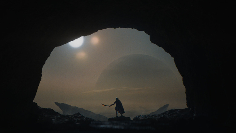 Dek looks toward a new horizon on Yautja Prime in Predator: Badlands