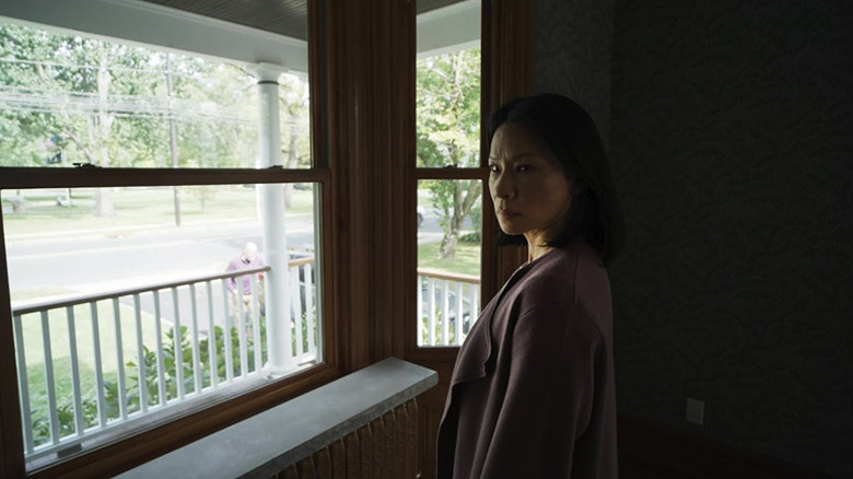 Lucy Liu sente que algo está errado enquanto Rebekah está presente