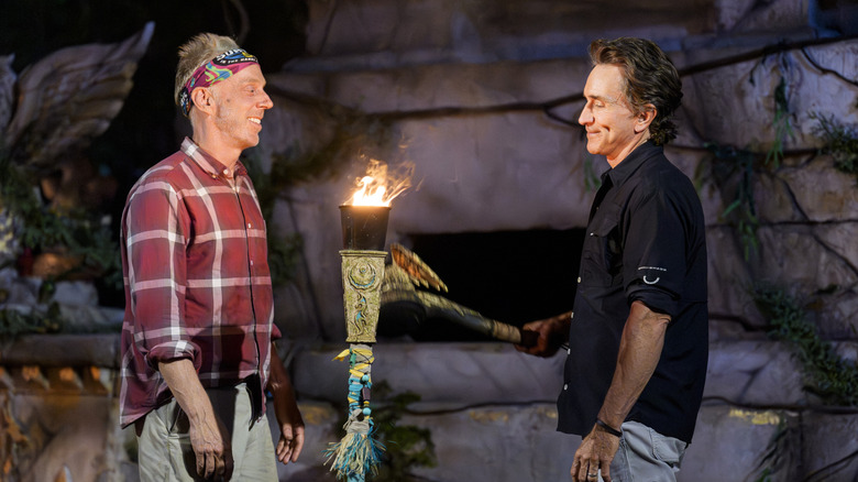 జెఫ్ సర్వైవర్ 50లో మైక్ టార్చ్‌ను స్నిఫ్ చేయబోతున్నాడు