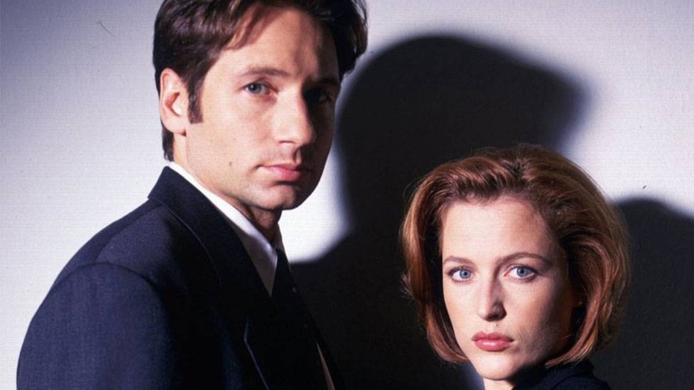 Special Agents Fox Mulder (David Duchovny) and Dana Scully (Gillian Anderson)