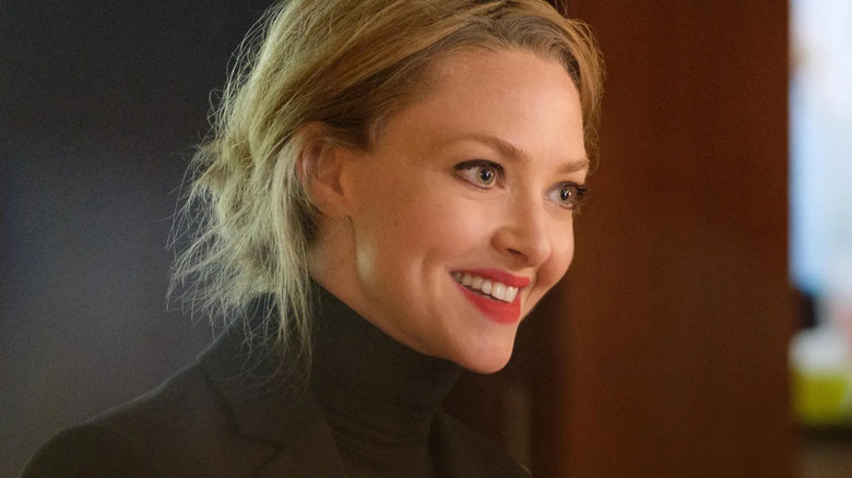 Amanda Seyfried as Elizabeth Holmes smiling in The Dropout