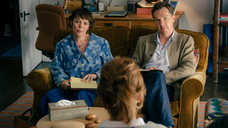 Olivia Colman as Ivy Rose and Benedict Cumberbatch as Theo Rose sitting on a couch across from a therapist in The Roses