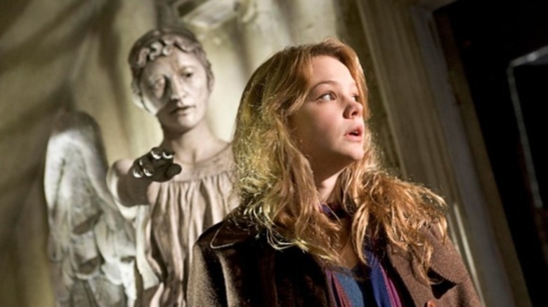 Weeping Angel hunting Sally