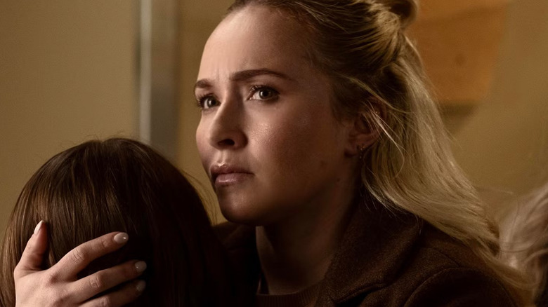 Sarah (Hayden Panettiere) holds her son in Sleepwalker