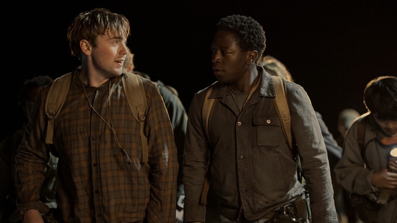 Garraty and Peter talk cheerfully despite being inside a death game in The Long Walk