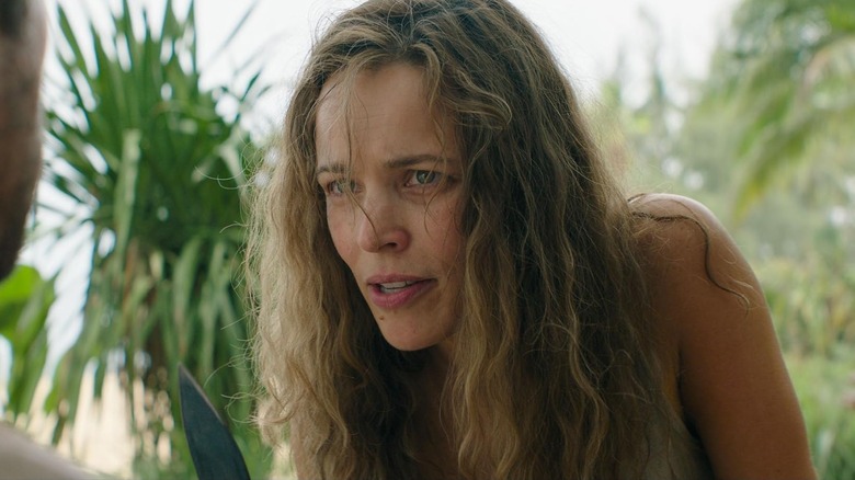 Rachel McAdams as Linda Liddle holding a knife in Send Help