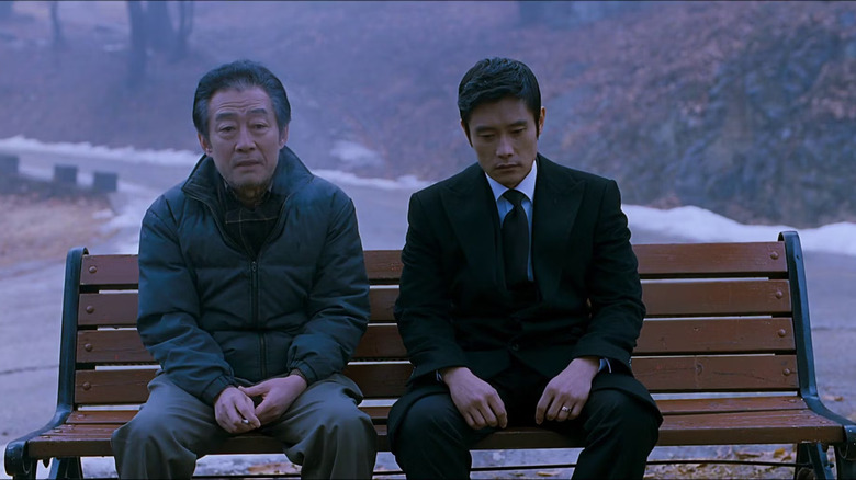 Jeon Gook-hwan and Lee Byung-hun in I Saw the Devil