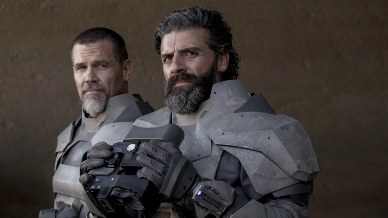 Oscar Isaac and Josh Brolin in "Dune"