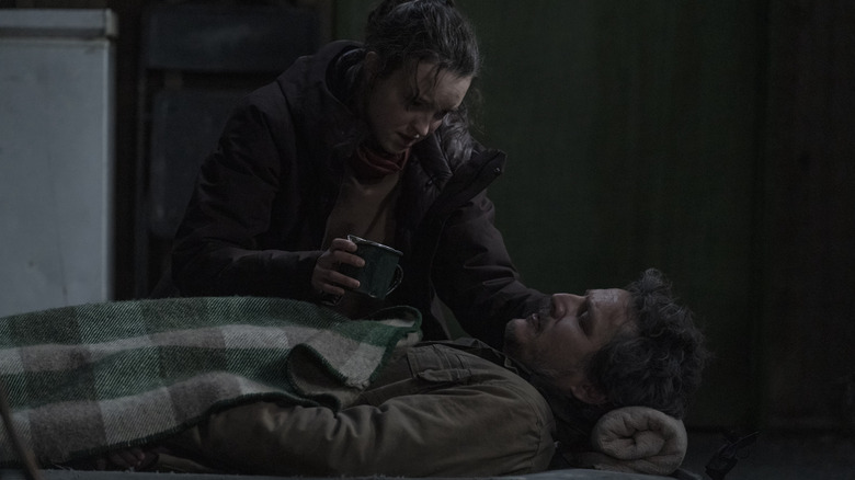 Pedro Pascal and Bella Ramsey in The Last of Us
