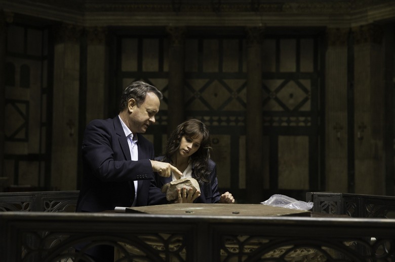 Tom Hanks and Felicity Jones in Inferno