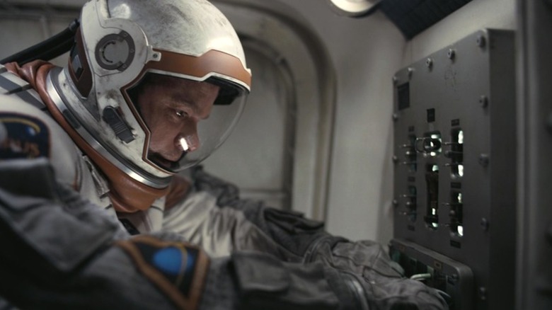 Damon's Dr. Mann tries to manually dock the Endurance in Interstellar