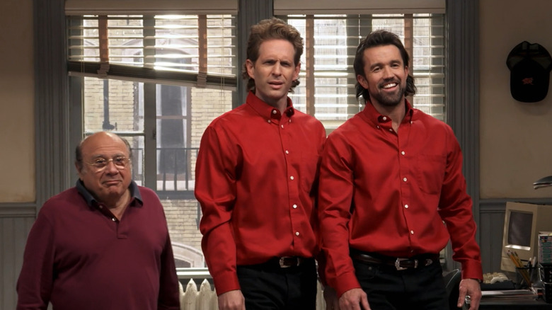 Always sunny, worn frank in red playing George Costanza, Dennis and Mac in Red playing Seinfeld, in memory mock joint the gang