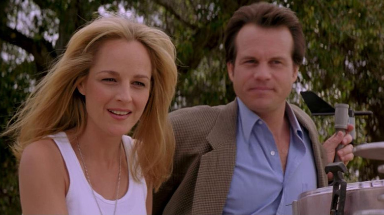 Helen Hunt and Bill Paxton in Twister