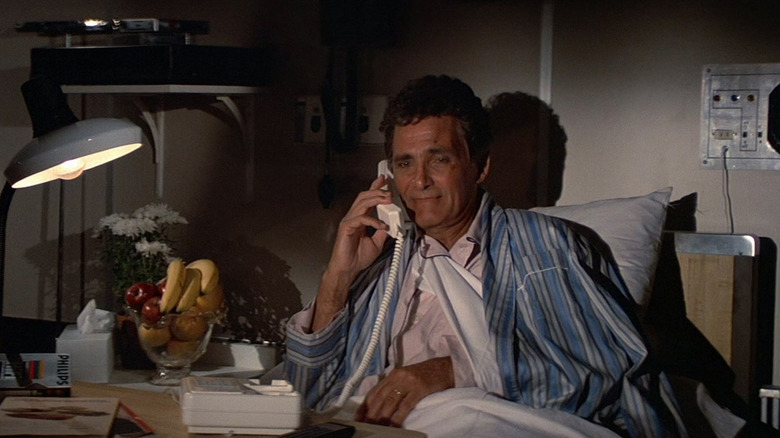 David Hedison's Felix Leiter recovers in hospital in Licence to Kill