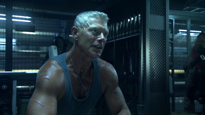 Colonel Quaritch grimaces in Avatar
