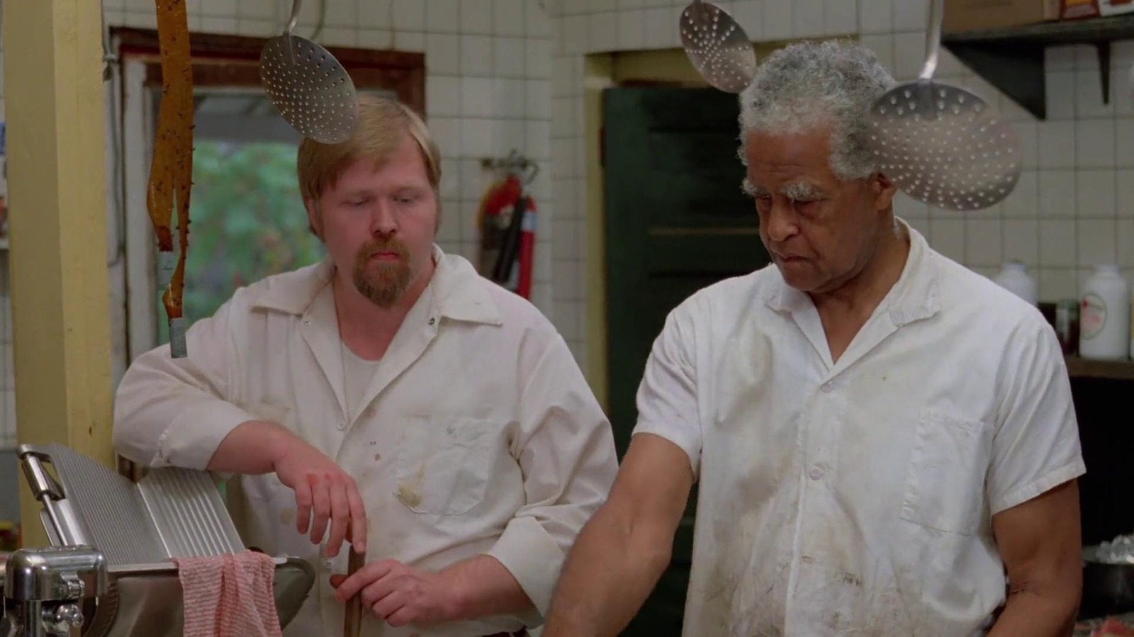 El padre de James Earl Jones protagonizó algunas de las películas de terror más extrañas de los años 80