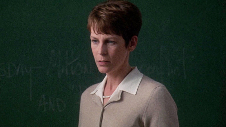 Laurie Strode teaching a class in Halloween H20: Twenty Years Later