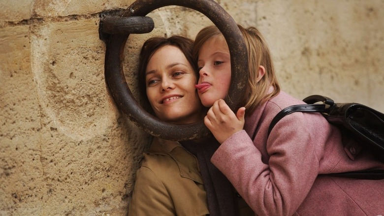 Vanessa Paradis and Alice Dubois making faces