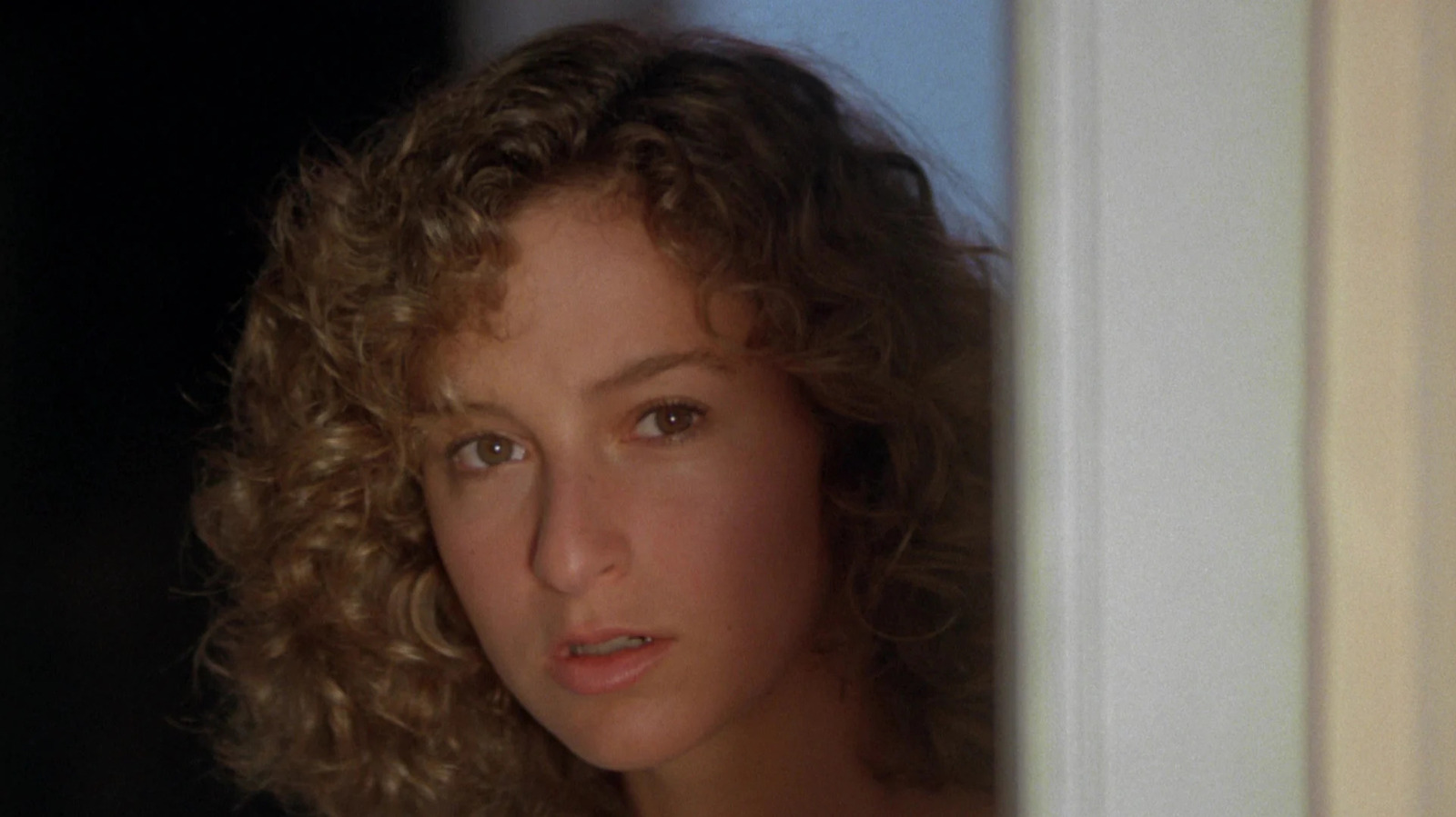Jennifer Grey's 'Career-Ending' Surgery Was A Plot Point In Her Short-Lived '90s Sitcom