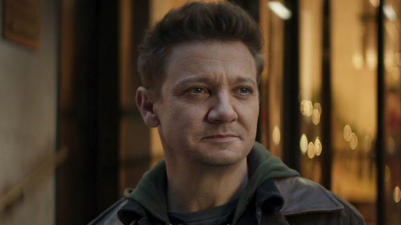 Hawkeye (Jeremy Renner) staring off into the distance in Hawkeye (2021)