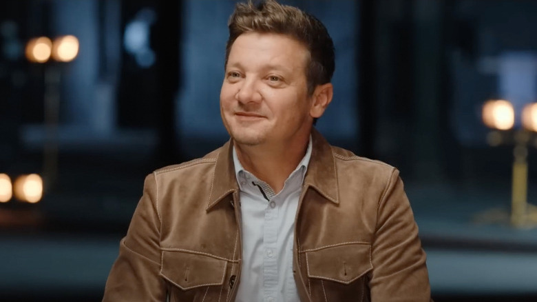 Jeremy Renner being interviewed in Rennervations