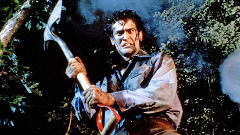 Ash (Bruce Campbell) gets to work digging a grave