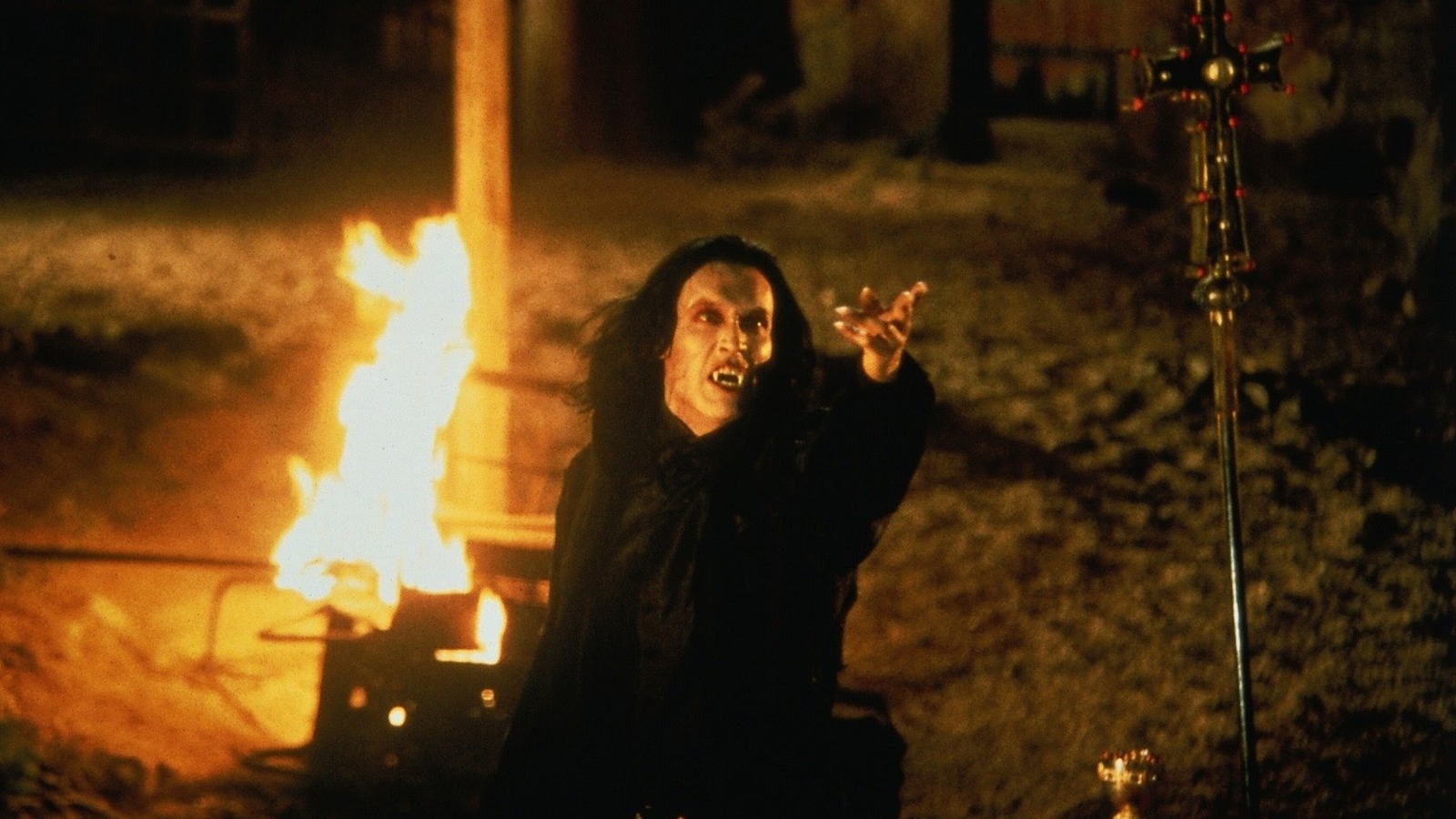 John Carpenter Actually Buried Actors Underground In Vampires – /Film