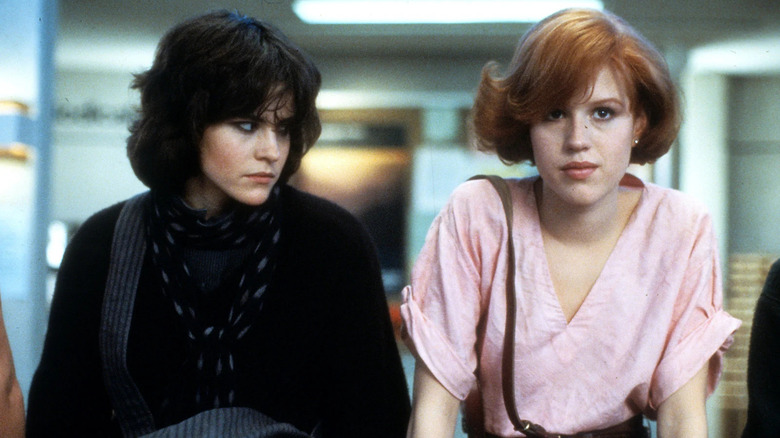Allison and Claire have a chat in The Breakfast Club