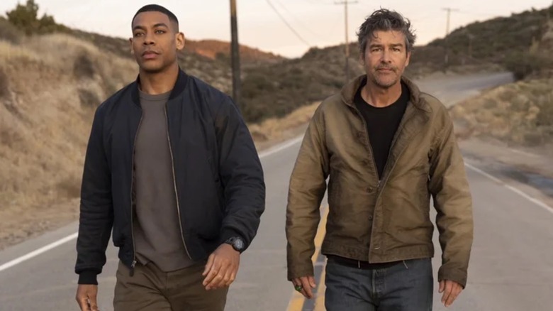 Aaron Pierre and Kyle Chandler go on a highway together
