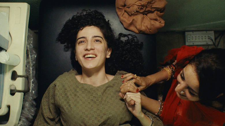 Rasti Faroow and Sarwat Gilani in Joyland (2022)