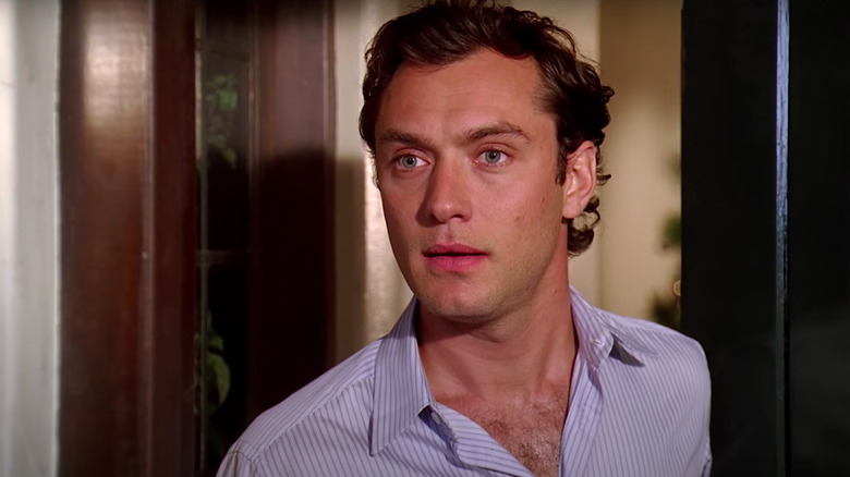Jude Law answers the door in The Holiday