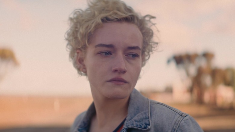 Julia Garner in 