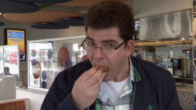 Jon Hein stuffs his face on Fast Food Mania