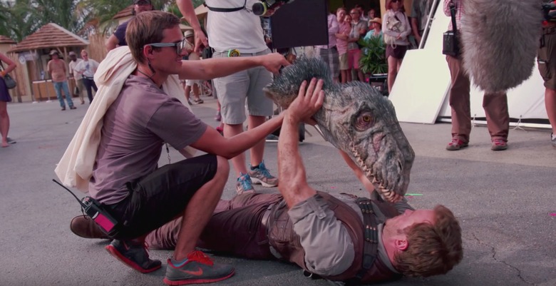 Jurassic World behind the scenes footage